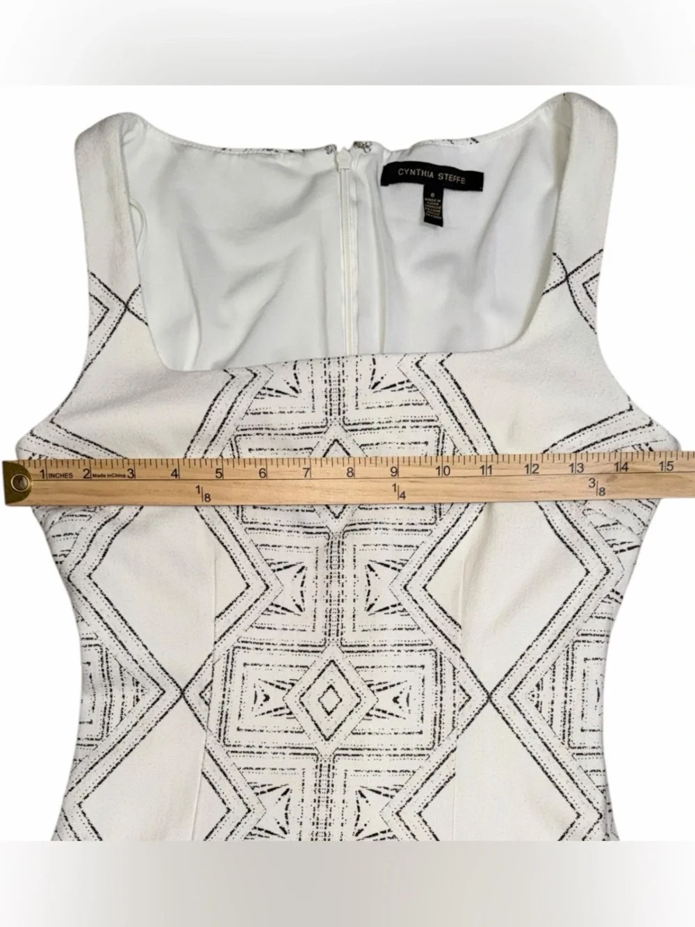 Cynthia Steffe Eloise Lacquer Print Ponte Sheath Dress Ivory Black Size 6